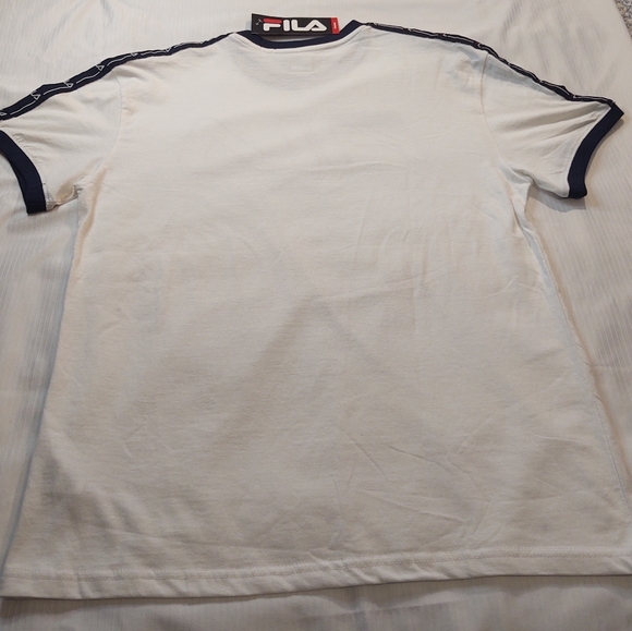 Fila T Shirt Size L - Picture 5 of 6